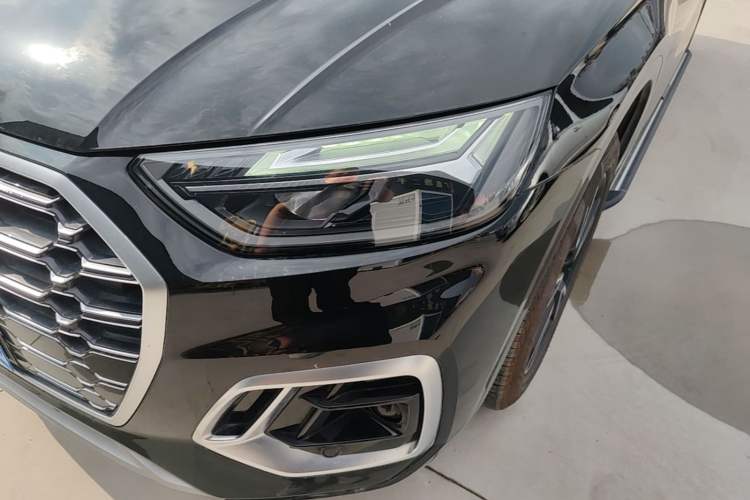 Used Audi Q5L 2025 40 TFSI Fashionable and Dynamic Edition Left Front Headlight
