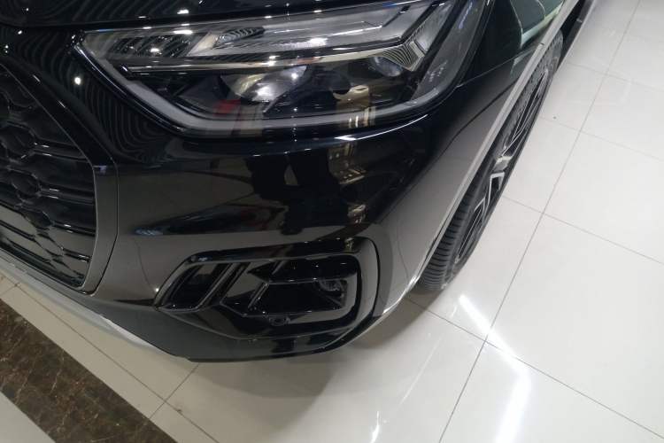 Used Audi Q5L 2025 quattro 45th Anniversary Edition 45 TFSI Luxury Dynamic Model Left Front Headlight