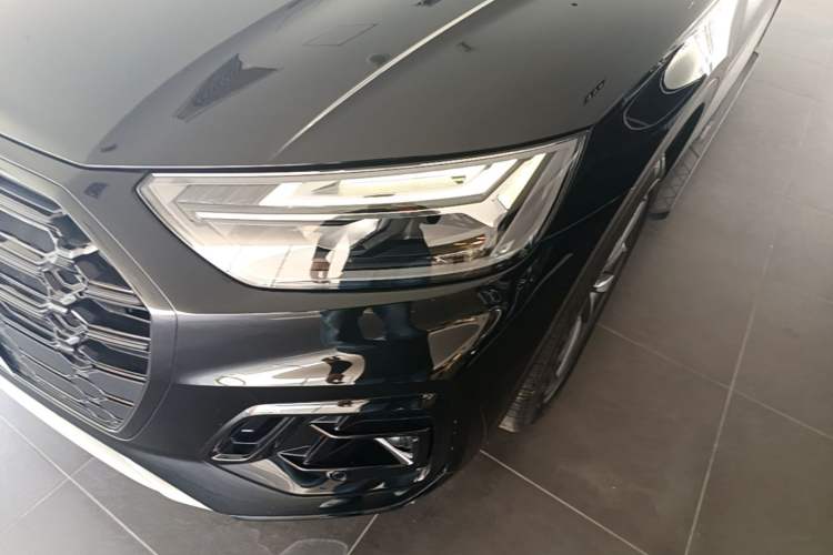 Used Audi Q5L 2025 40 TFSI Luxury Dynamic Edition Left Front Headlight