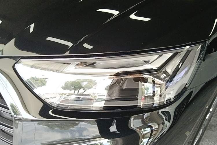 Used Audi Q5L 2025 40 TFSI Luxury Dynamic Edition Left Front Headlight