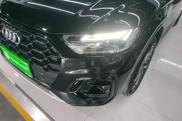 Used Audi Q5L 2025 quattro 45th Anniversary Edition 40 TFSI Luxury Dynamic Model Left Front Headlight