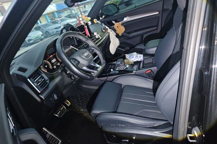 Used Audi Q5L 2025 quattro 45th Anniversary Edition 45 TFSI Luxury Dynamic Model Left Front Seat