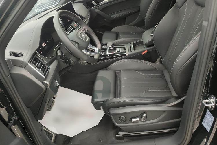 Used Audi Q5L 2025 40 TFSI Luxury Dynamic Edition Left Front Seat