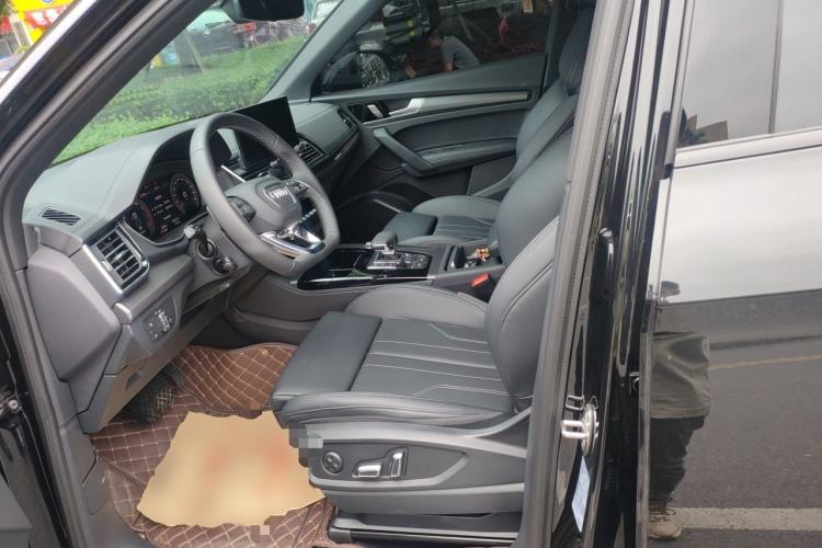 Used Audi Q5L 2025 quattro 45th Anniversary Edition 45 TFSI Luxury Dynamic Model Left Front Seat