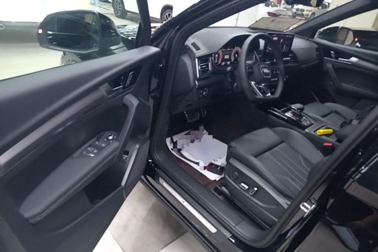 Used Audi Q5L 2025 40 TFSI Luxury Dynamic Edition Left Front Seat
