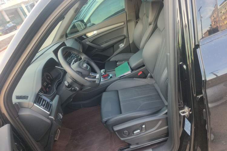 Used Audi Q5L 2025 45 TFSI Luxury Dynamic Edition Left Front Seat