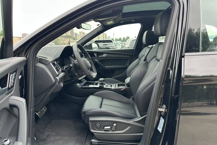 Used Audi Q5L 2025 quattro 45th Anniversary Edition 45 TFSI Luxury Dynamic Model Left Front Seat