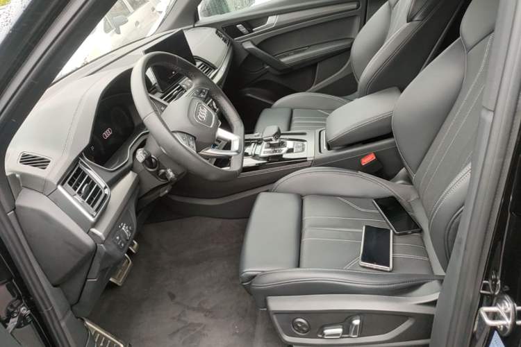 Used Audi Q5L 2025 40 TFSI Luxury Dynamic Edition Left Front Seat