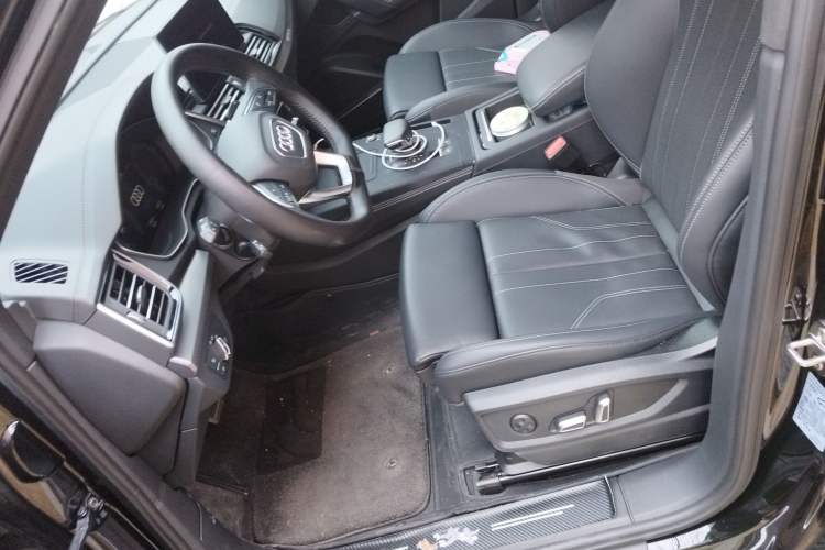 Used Audi Q5L 2025 45 TFSI Luxury Dynamic Edition Left Front Seat