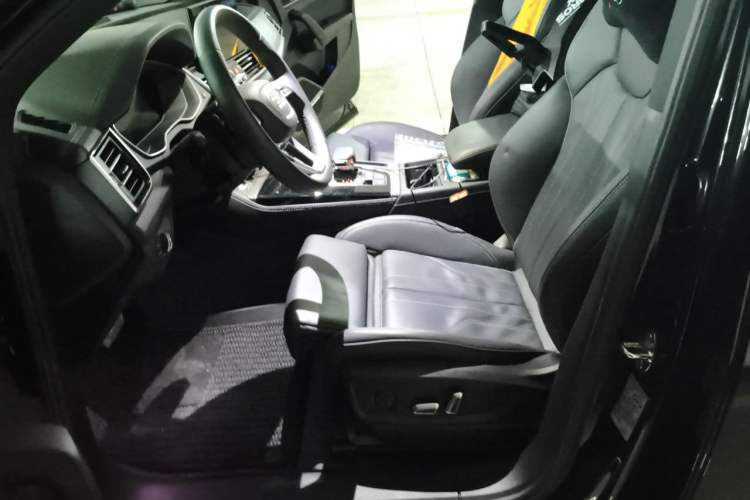 Used Audi Q5L 2025 45 TFSI Prestige Dynamic Edition Left Front Seat