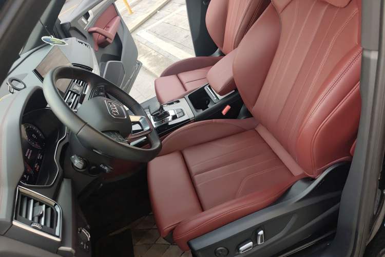 Used Audi Q5L 2025 quattro 45th Anniversary Edition 40 TFSI Luxury Dynamic Model Left Front Seat