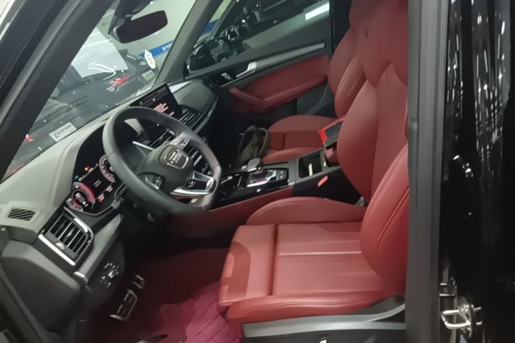 Used Audi Q5L 2025 quattro 45th Anniversary Edition 40 TFSI Luxury Dynamic Model Left Front Seat