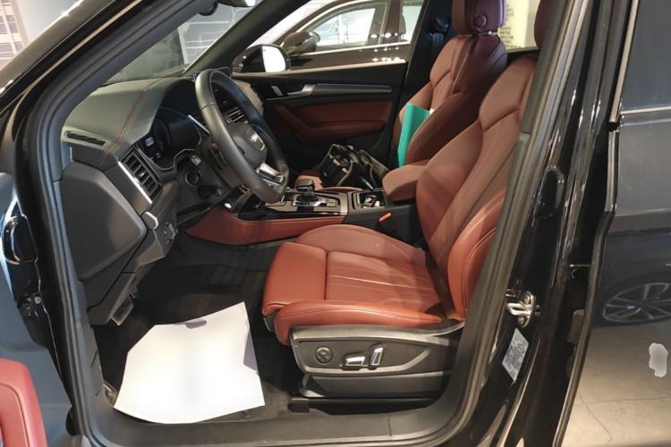 Used Audi Q5L 2025 quattro 45th Anniversary Edition 40 TFSI Luxury Dynamic Model Left Front Seat