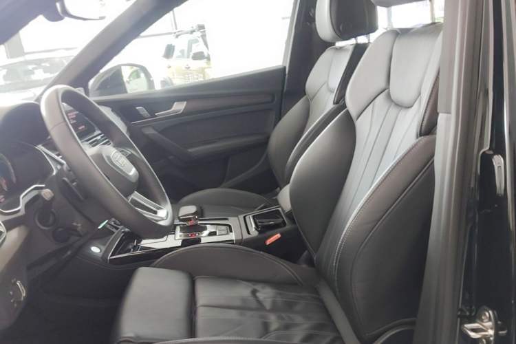 Used Audi Q5L 2025 quattro 45th Anniversary Edition 45 TFSI Prestige Dynamic Model Left Front Seat