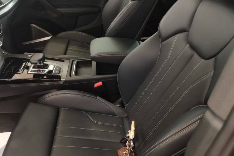 Used Audi Q5L 2025 quattro 45th Anniversary Edition 45 TFSI Luxury Dynamic Model Left Front Seat