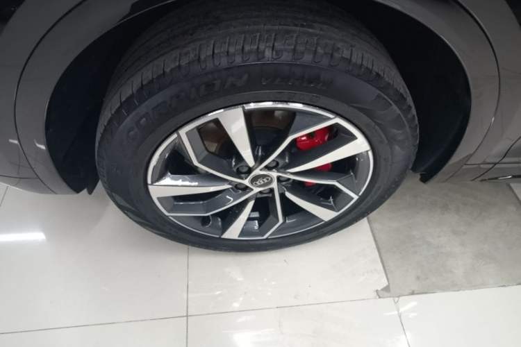 Used Audi Q5L 2025 40 TFSI Luxury Dynamic Edition Left Front Wheel Hub