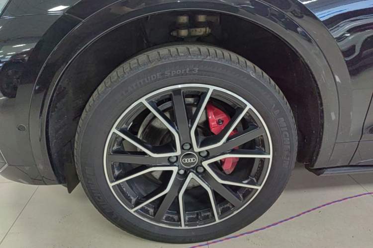 Used Audi Q5L 2025 45 TFSI Luxury Dynamic Edition Left Front Wheel Hub