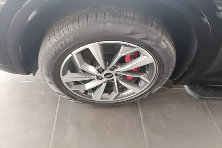 Used Audi Q5L 2025 40 TFSI Luxury Dynamic Edition Left Front Wheel Hub