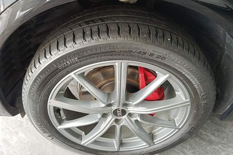 Used Audi Q5L 2025 40 TFSI Luxury Dynamic Edition Left Front Wheel Hub