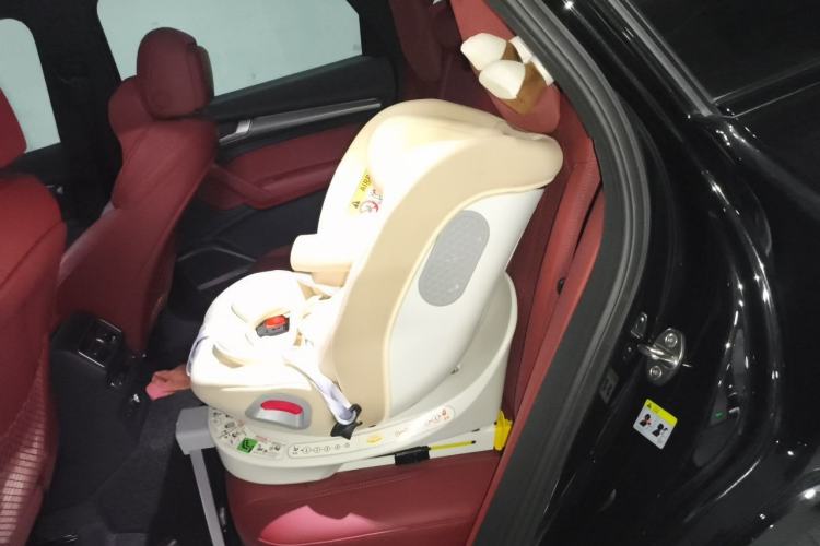 Used Audi Q5L 2025 quattro 45th Anniversary Edition 45 TFSI Luxury Dynamic Model Left Rear Seat