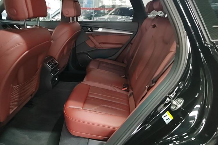 Used Audi Q5L 2025 40 TFSI Luxury Dynamic Edition Left Rear Seat