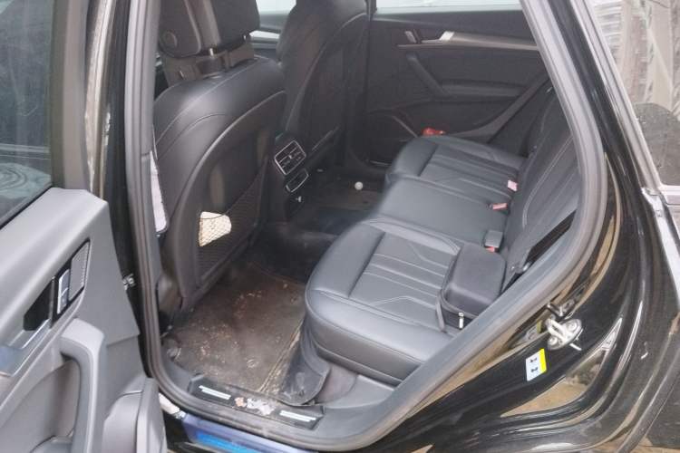 Used Audi Q5L 2025 45 TFSI Luxury Dynamic Edition Left Rear Seat