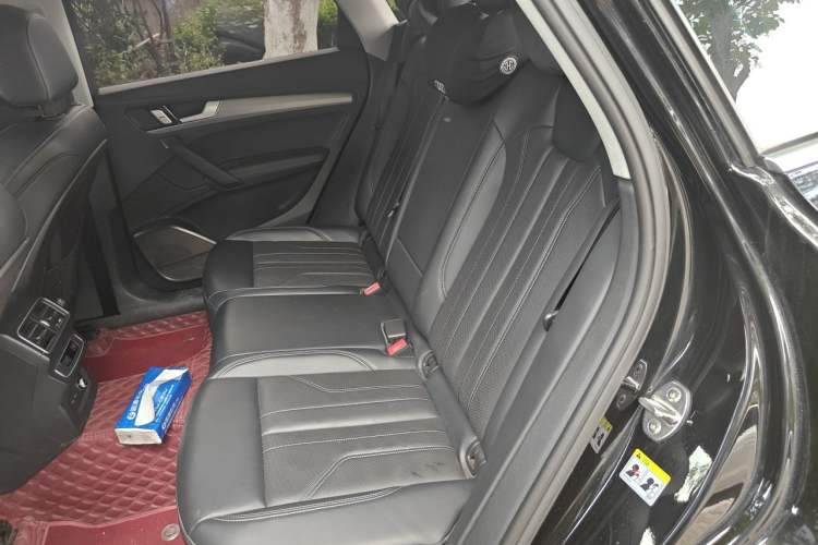 Used Audi Q5L 2025 quattro 45th Anniversary Edition 40 TFSI Sporty and Dynamic Model Left Rear Seat