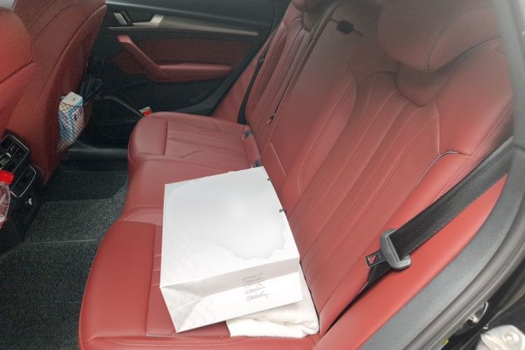 Used Audi Q5L 2025 45 TFSI Luxury Dynamic Edition Left Rear Seat