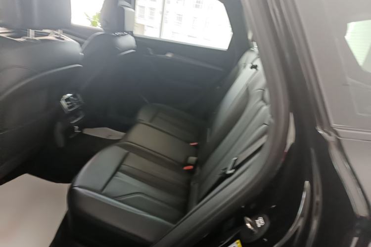 Used Audi Q5L 2025 40 TFSI Luxury Dynamic Edition Left Rear Seat