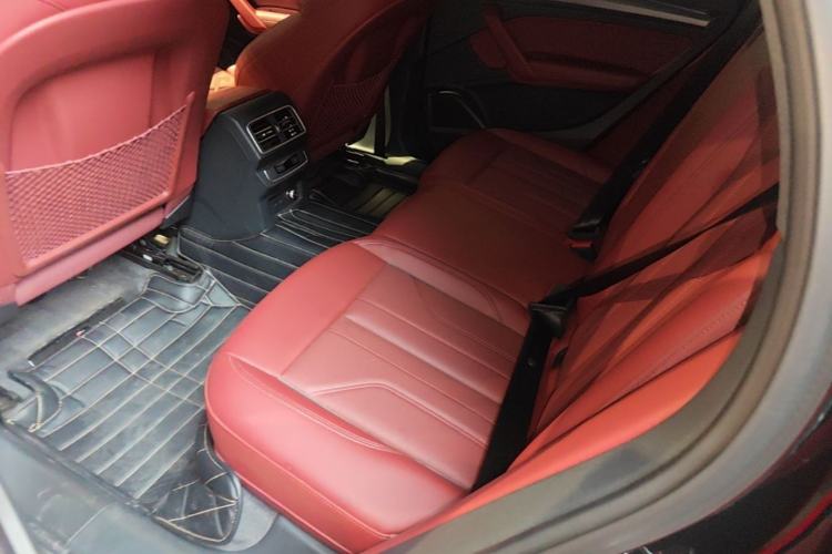 Used Audi Q5L 2025 45 TFSI Luxury Dynamic Edition Left Rear Seat