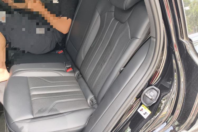 Used Audi Q5L 2025 40 TFSI Luxury Dynamic Edition Left Rear Seat