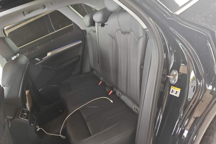 Used Audi Q5L 2025 quattro 45th Anniversary Edition 40 TFSI Sporty and Dynamic Model Left Rear Seat