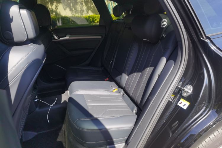 Used Audi Q5L 2025 40 TFSI Luxury Dynamic Edition Left Rear Seat