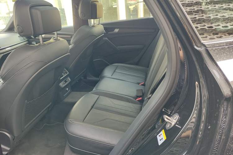 Used Audi Q5L 2025 quattro 45th Anniversary Edition 45 TFSI Prestige Dynamic Model Left Rear Seat