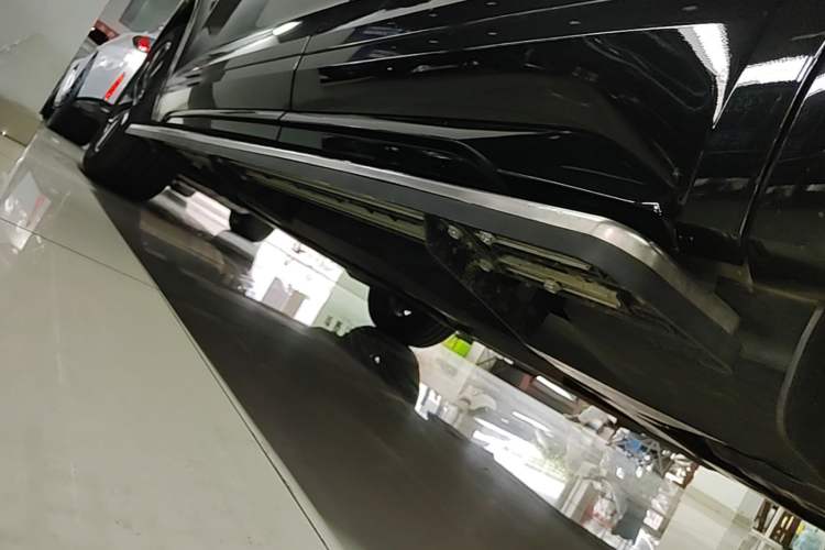 Used Audi Q5L 2025 40 TFSI Luxury Dynamic Edition Left Side Sill