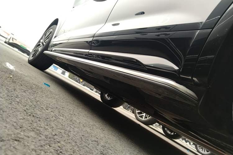Used Audi Q5L 2025 45 TFSI Prestige Dynamic Edition Left Side Sill