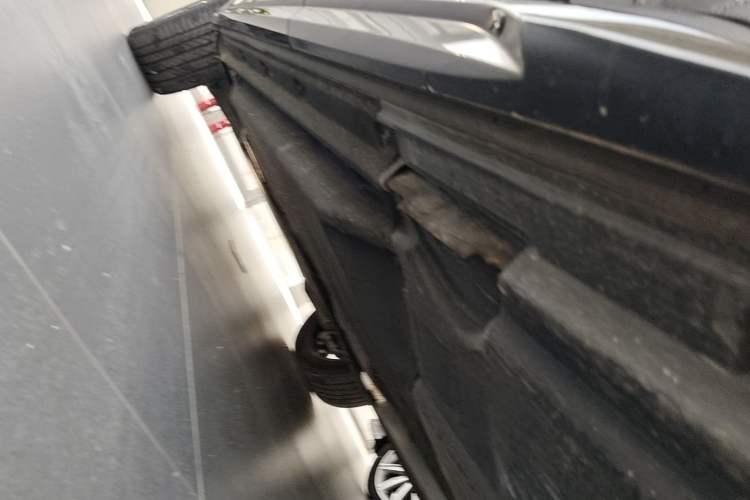 Used Audi Q5L 2025 45 TFSI Luxury Dynamic Edition Left Side Sill