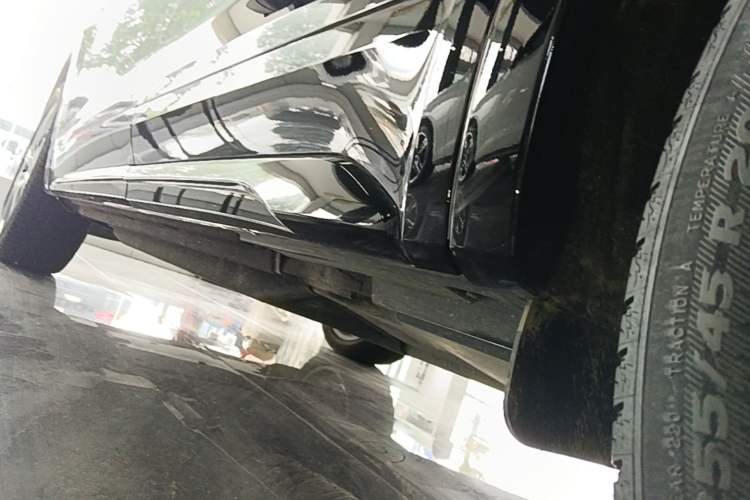 Used Audi Q5L 2025 40 TFSI Luxury Dynamic Edition Left Side Sill