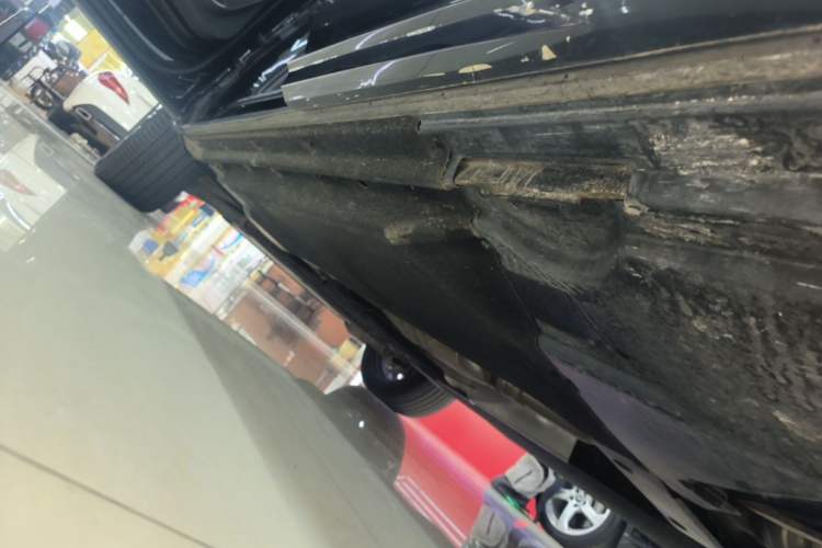 Used Audi Q5L 2025 40 TFSI Luxury Dynamic Edition Left Side Sill