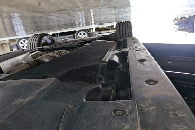 Used Audi Q5L 2025 quattro 45th Anniversary Edition 45 TFSI Prestige Dynamic Model Left Side Sill