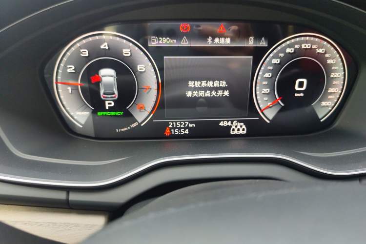 Used Audi Q5L 2025 quattro 45th Anniversary Edition 45 TFSI Luxury Dynamic Model Odometer Close Up