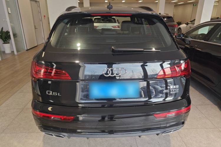 Used Audi Q5L 2025 quattro 45th Anniversary Edition 45 TFSI Luxury Dynamic Model Rear