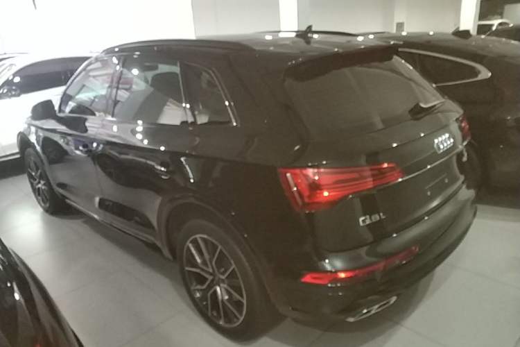 Used Audi Q5L 2025 45 TFSI Luxury Dynamic Edition Rear Left 45 Deg