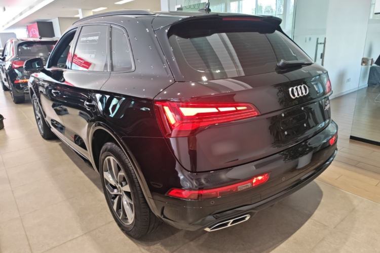 Used Audi Q5L 2025 quattro 45th Anniversary Edition 40 TFSI Luxury Dynamic Model Rear Left 45 Deg
