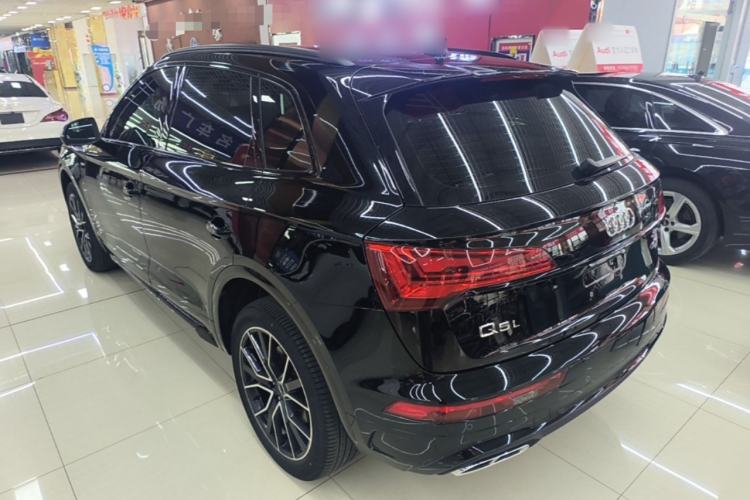Used Audi Q5L 2025 40 TFSI Luxury Dynamic Edition Rear Left 45 Deg