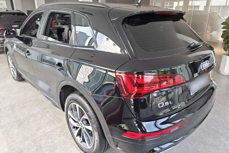 Used Audi Q5L 2025 quattro 45th Anniversary Edition 40 TFSI Luxury Dynamic Model Rear Left 45 Deg