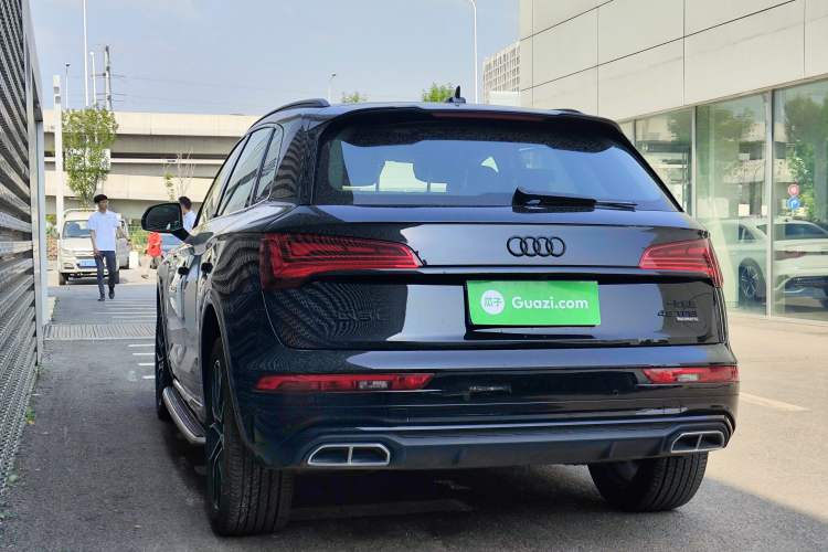 Used Audi Q5L 2025 quattro 45th Anniversary Edition 45 TFSI Prestige Dynamic Model Rear Left 45 Deg