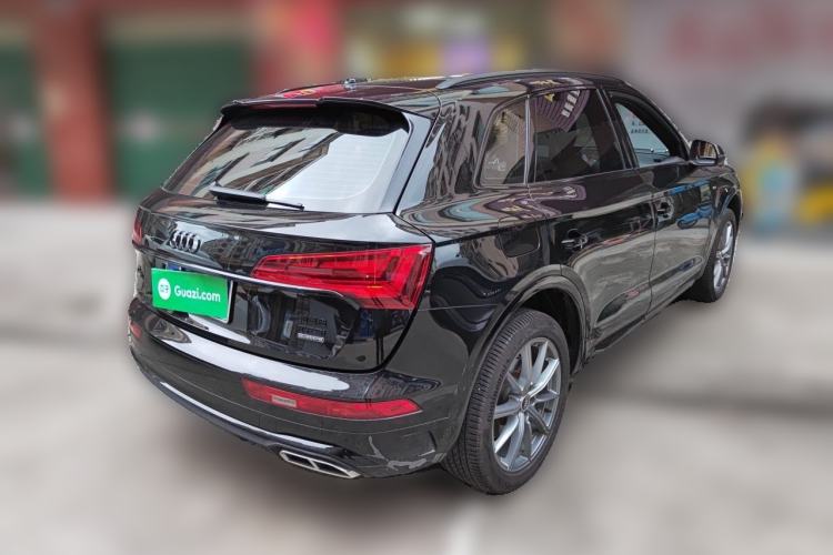 Used Audi Q5L 2025 40 TFSI Fashionable and Dynamic Edition Rear Right 45 Deg