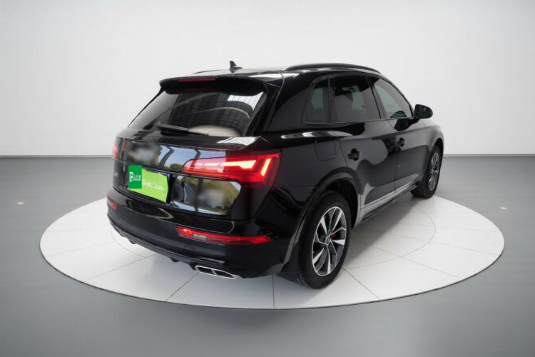 Used Audi Q5L 2025 quattro 45th Anniversary Edition 40 TFSI Luxury Dynamic Model Rear Right 45 Deg
