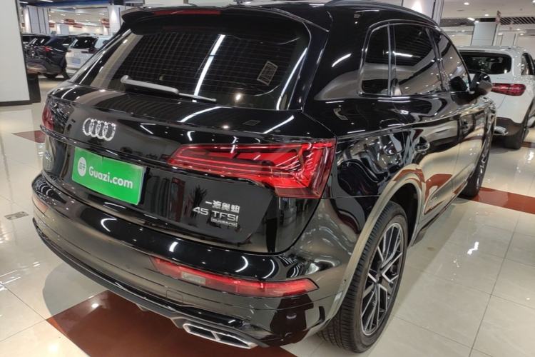 Used Audi Q5L 2025 quattro 45th Anniversary Edition 45 TFSI Luxury Dynamic Model Rear Right 45 Deg
